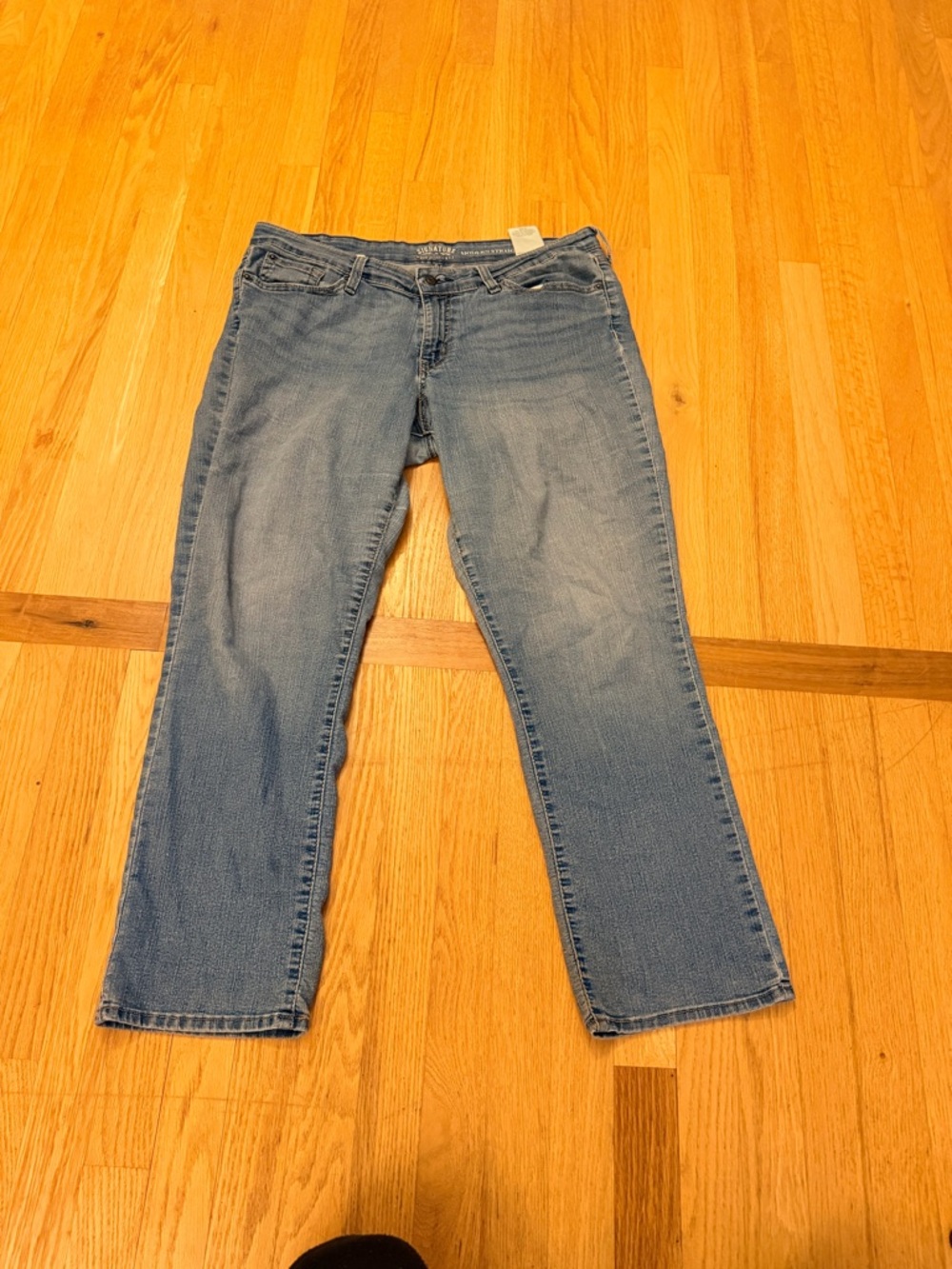 Ladies Size 14 S/C "Levi's" Signature Light Blue Straight-Leg Jeans LEVIS GUC ❤️
